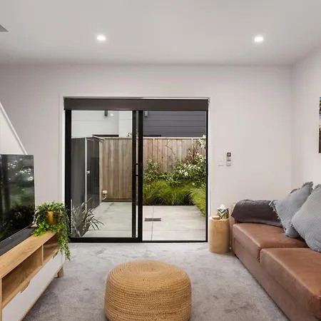 Home Away From Home Cbd Location